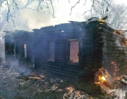 Четверо детей погибли в результате пожара в Омске 