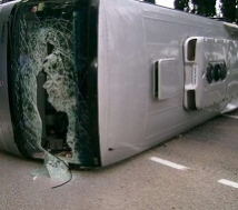 13 человек погибли в результате крушения экскурсионного автобуса в Нью-Йорке 