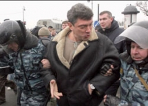 В Москве на акции «Стратегия-31» задержано более пятидесяти человек, в Питере — больше сотни