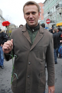 Навальный заявил, что не будет создавать свою партию из-за «идиотских» правил Владислава Суркова 