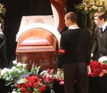 5 мая на Троекуровском кладбище похоронят Александра Лазарева