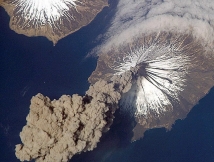 Извержение вулкана в Исландии. Отменены более 250 авиарейсов 