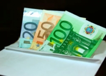 При обыске у бывшего министра внутренних дел Македонии нашли 100 тыс. евро 