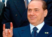 Сильвио Берлускони злоупотребляет служебным положением 
