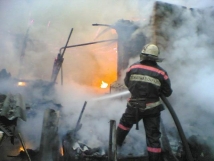 На Микояновском мясокомбинате в Москве полностью выгорел склад 