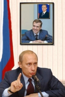 Медведев возглавит список единороссов в обмен на то, что президентом станет Путин 