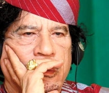 Новые власти Ливии устроили выставку личных вещей Каддафи 