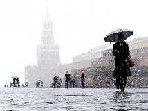 На выходных москвичей ждут теплая погода и мокрый снег 