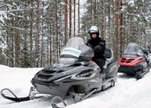 На Камчатке пропали трое туристов на снегоходах 