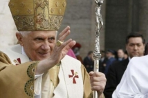 Папа Римский Бенедикт XVI отрекается от престола 