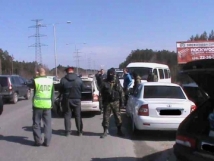 В Сургуте задержаны 160 участников автоколонны с ножами и битами  