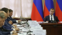 Медведев предложил начать контролировать выдачу бюджетных средств на развитие СКФО 