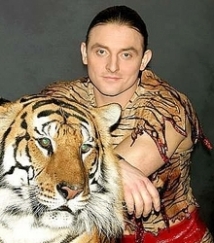 Аскольд Запашный госпитализирован после нападения тигра 