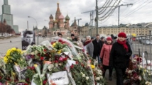 «Мемориал» Немцова на Большом Москворецком мосту опять разгромили трупоборцы в георгиевских лентах 